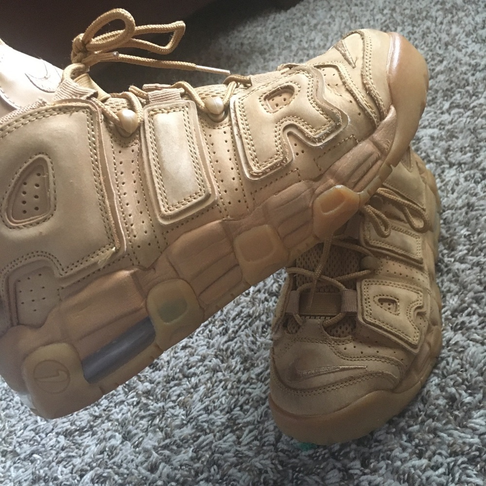 Nike up tempo size 6.5 GS or 8 in womens